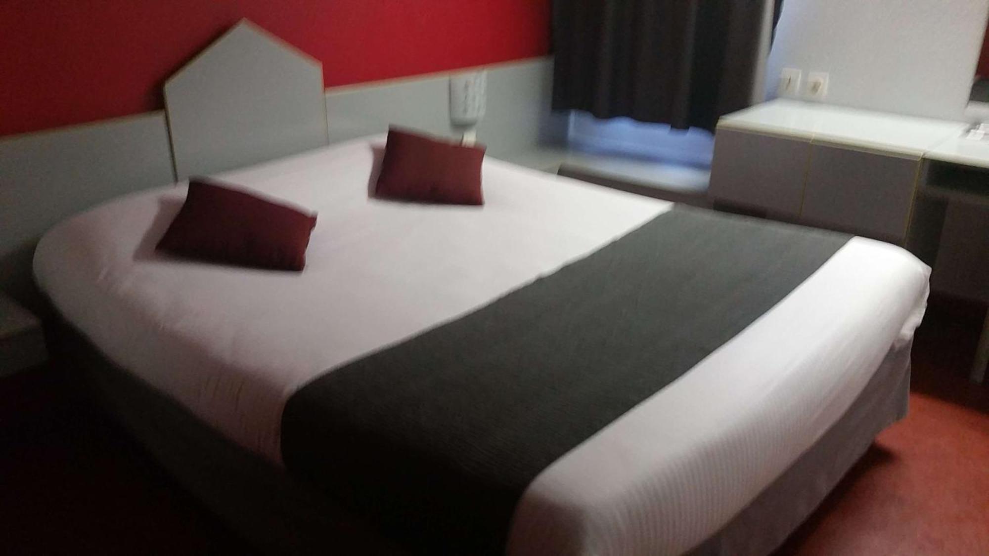 Brit Hotel 사르게민즈 외부 사진
