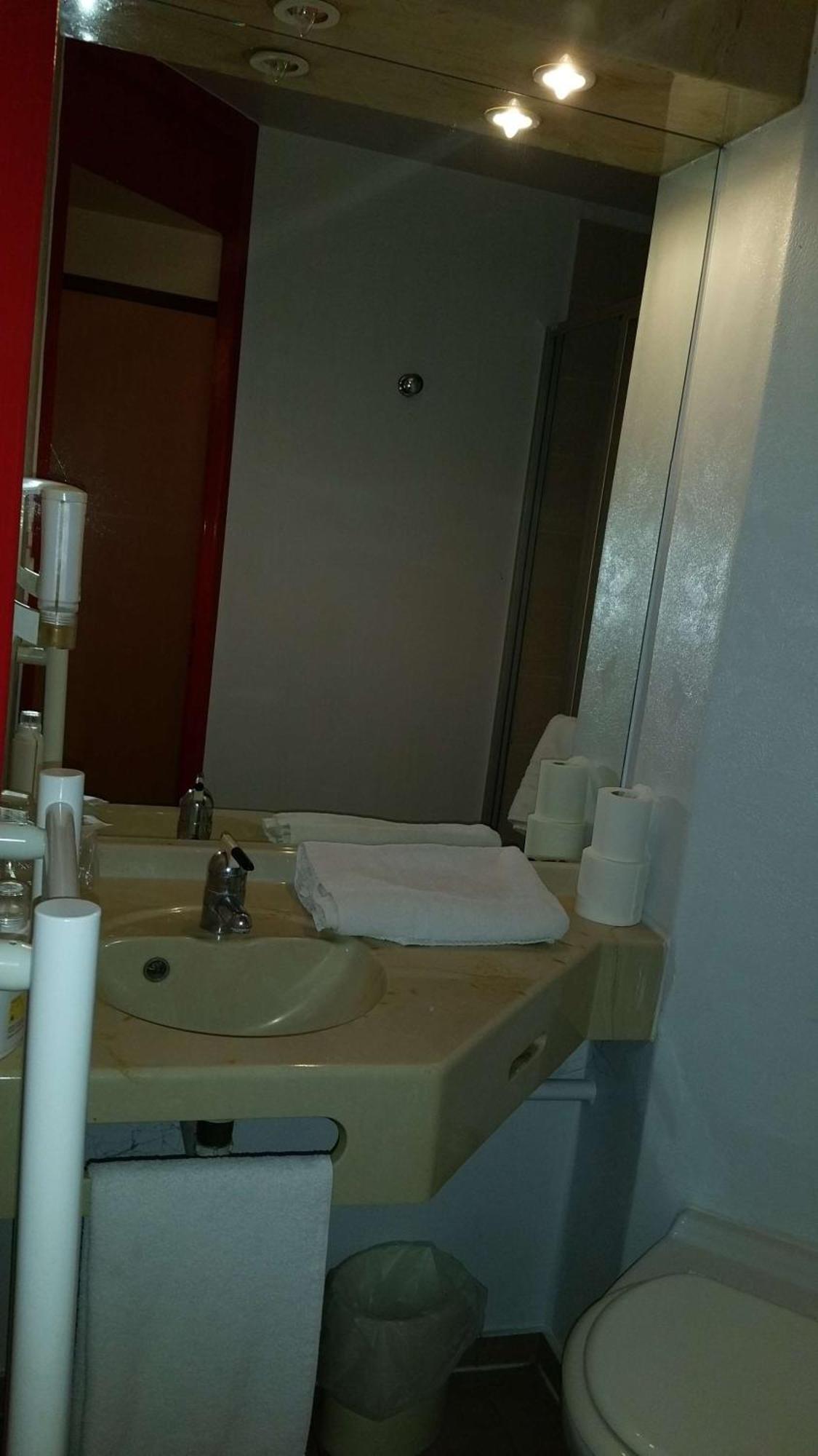 Brit Hotel 사르게민즈 외부 사진