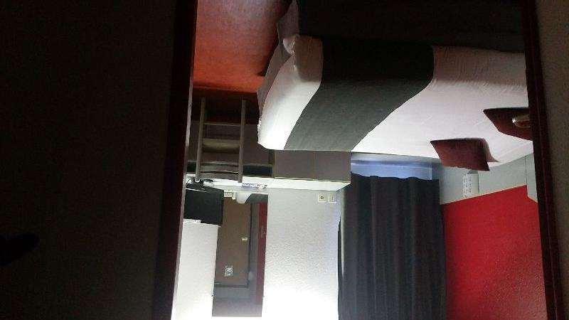 Brit Hotel 사르게민즈 객실 사진
